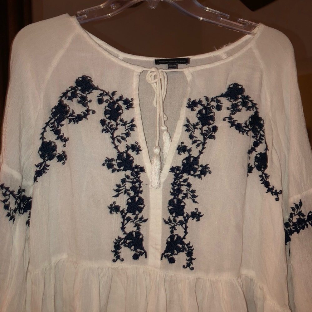 American Eagle Blouse EXCELLENT CONDITION - Picture 3 of 7